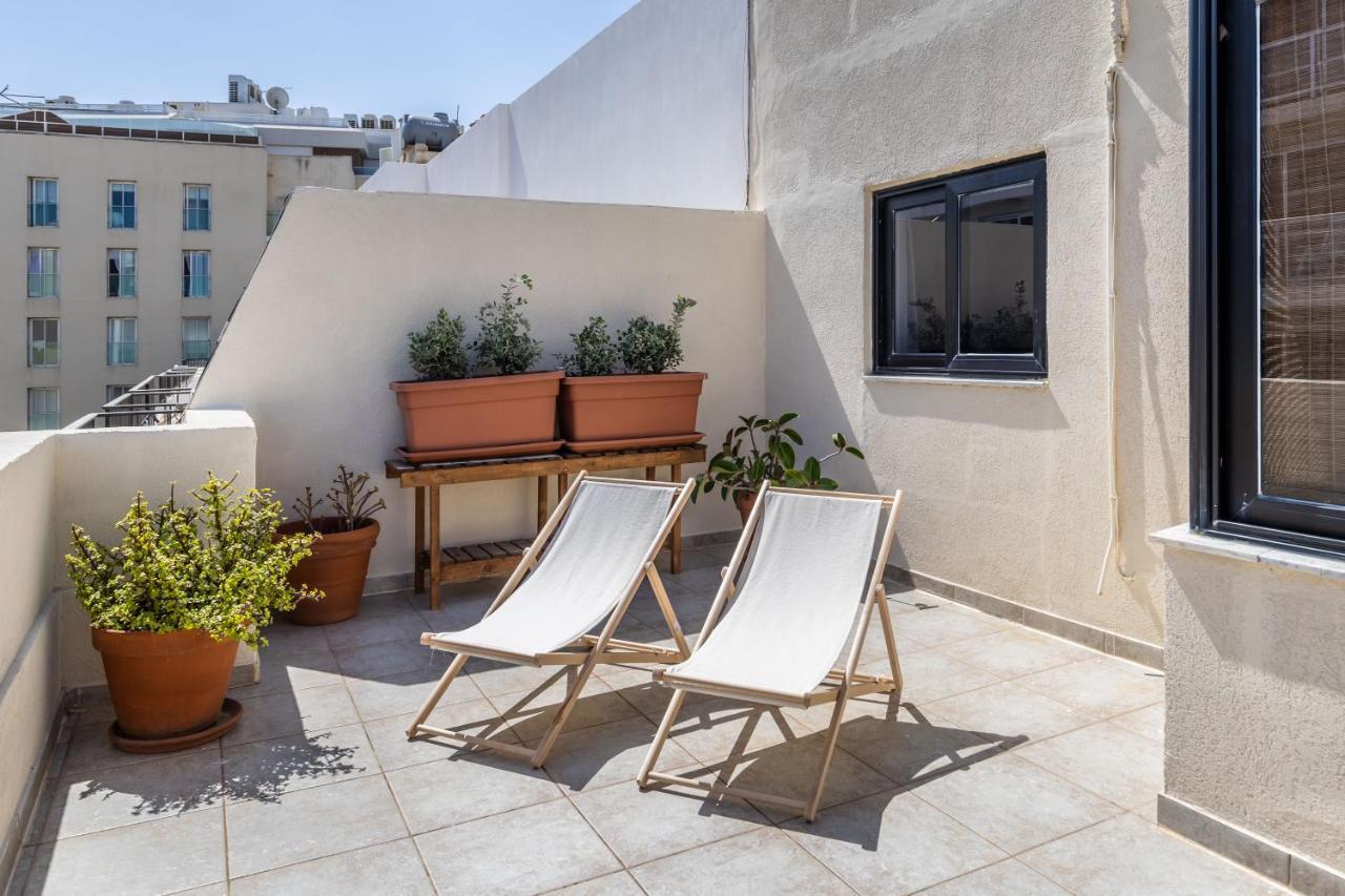 Large Terrace Penthouse *