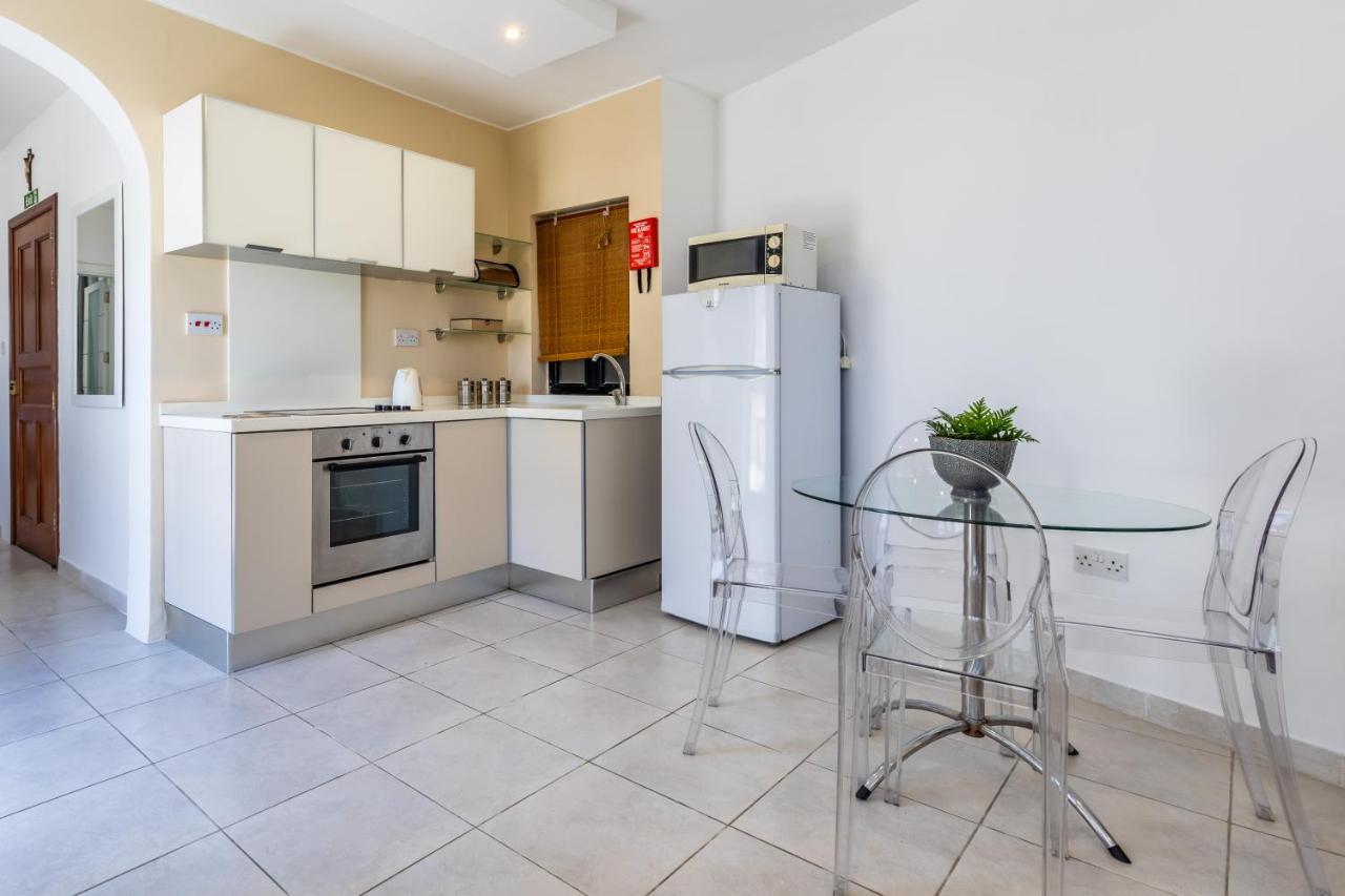Large Terrace Penthouse Apartment Sliema