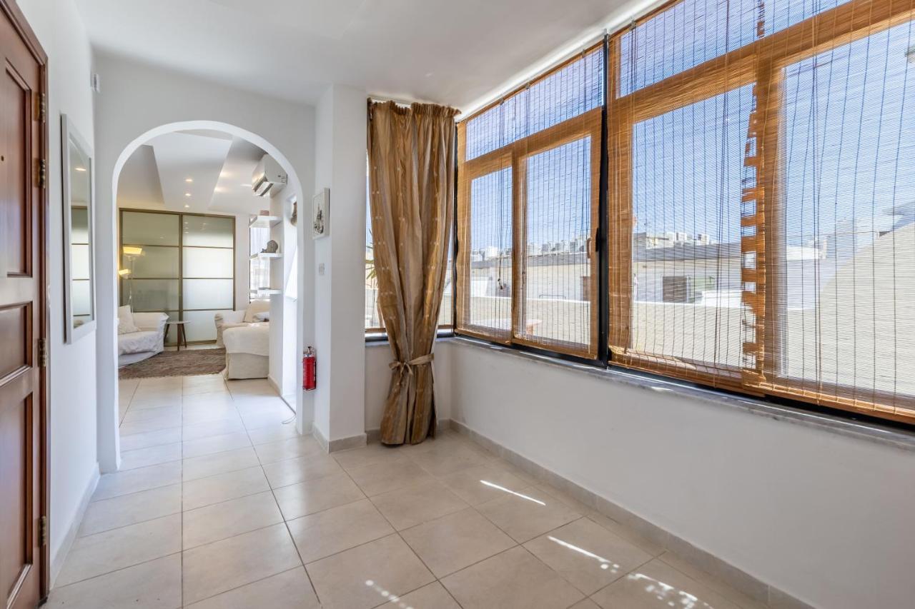 Large Terrace Penthouse Apartment Sliema